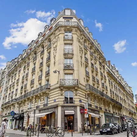 Bnbnook - Spacious 2br Near Eiffel Tower & Seine Apartment *