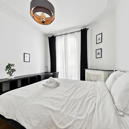 Bnbnook - Spacious 2br Near Eiffel Tower & Seine Paris
