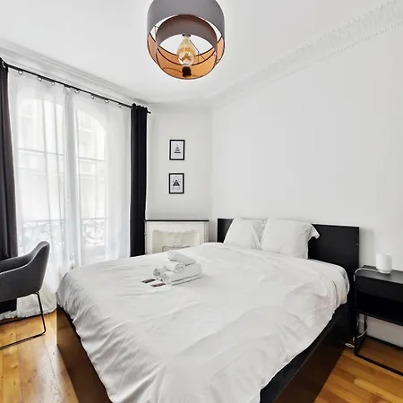 Bnbnook - Spacious 2br Near Eiffel Tower & Seine Paris